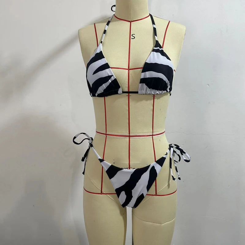 BEACHCICI 3-delige set met zebraprint, halternek, vetertop, string